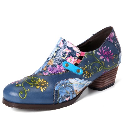 SOCOFY Retro Embossed Flowers Genuine Leather Short Heel Zipper Pumps